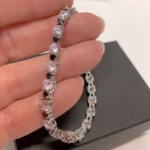Brand New🖤 Sterling Silver Bracelet with Stones